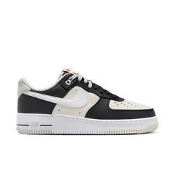 Nike Air Force 1 '07 LV8
