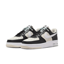 Nike Air Force 1 '07 LV8