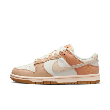 W Nike Dunk Low ESS TREND