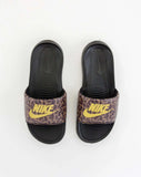W Nike Victori One Slide Print